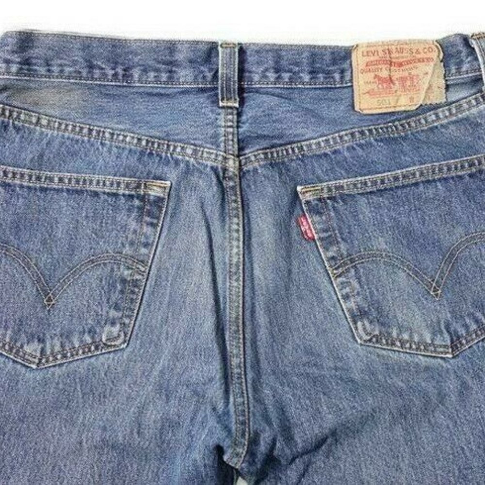 Levis 501 Jeans Button Fly 34 x 31.5 Distressed